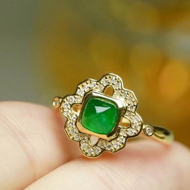 14k Gold 0.7 Ct Natural Emerald & Diamond Ring - 2