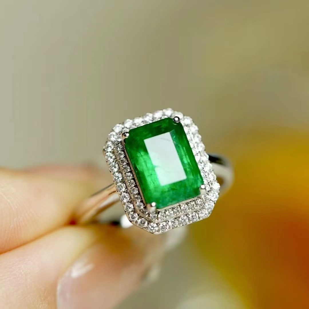 14k Gold 2.75 Ct Vivid Green Natural Emerald & Diamond Ring - 4