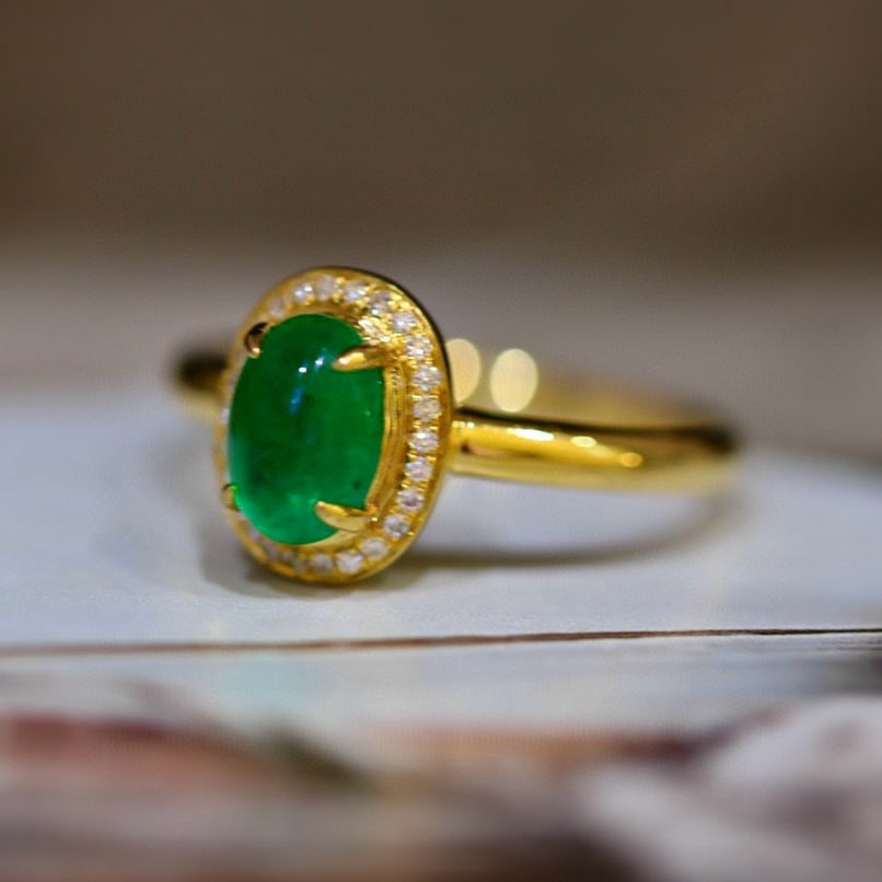14k Gold 1.05 Ct Vivid Green Natural Emerald & Diamond Ring - 2