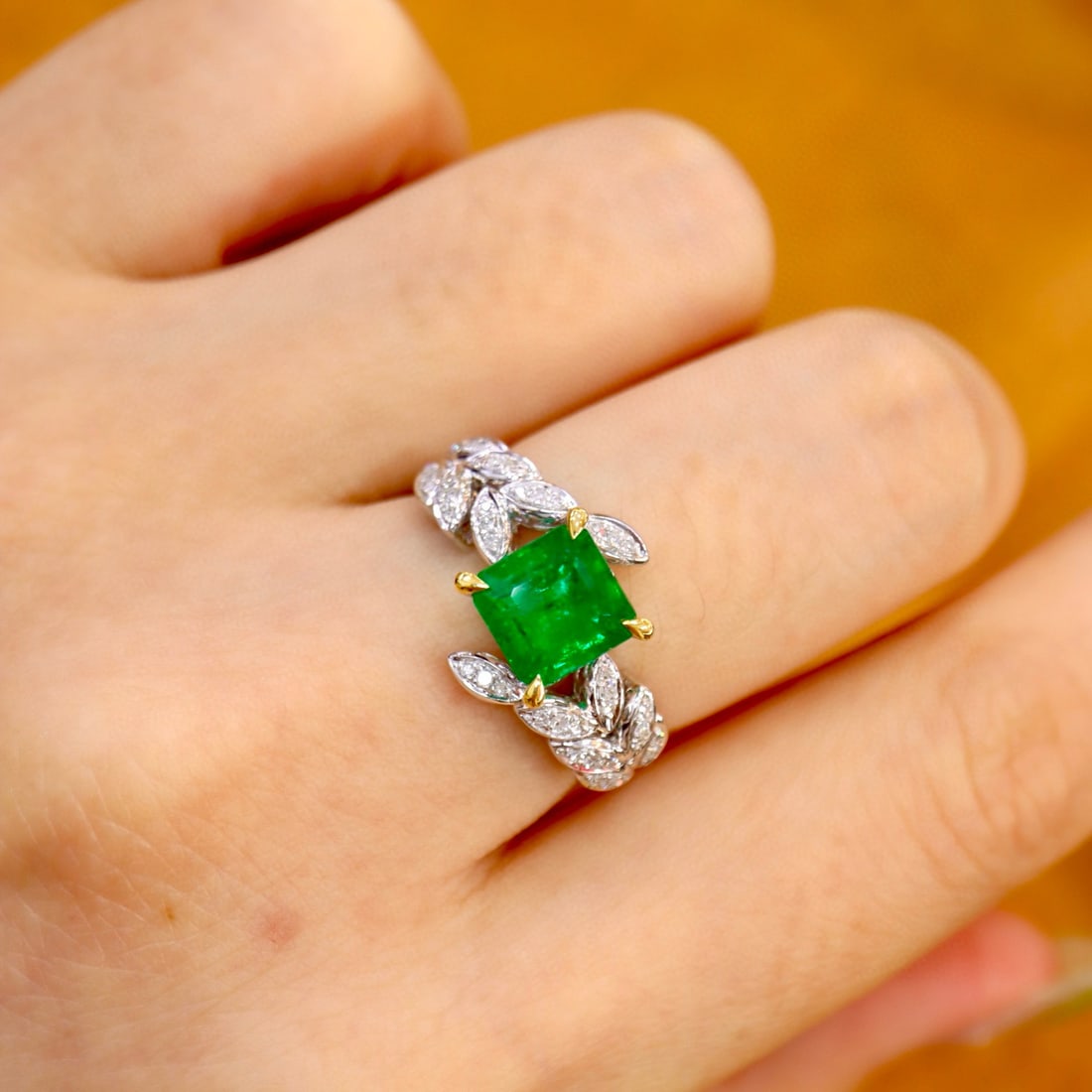 14k Gold 2.13 Ctw Vivid Green Natural Emerald & Diamond Ring - 6