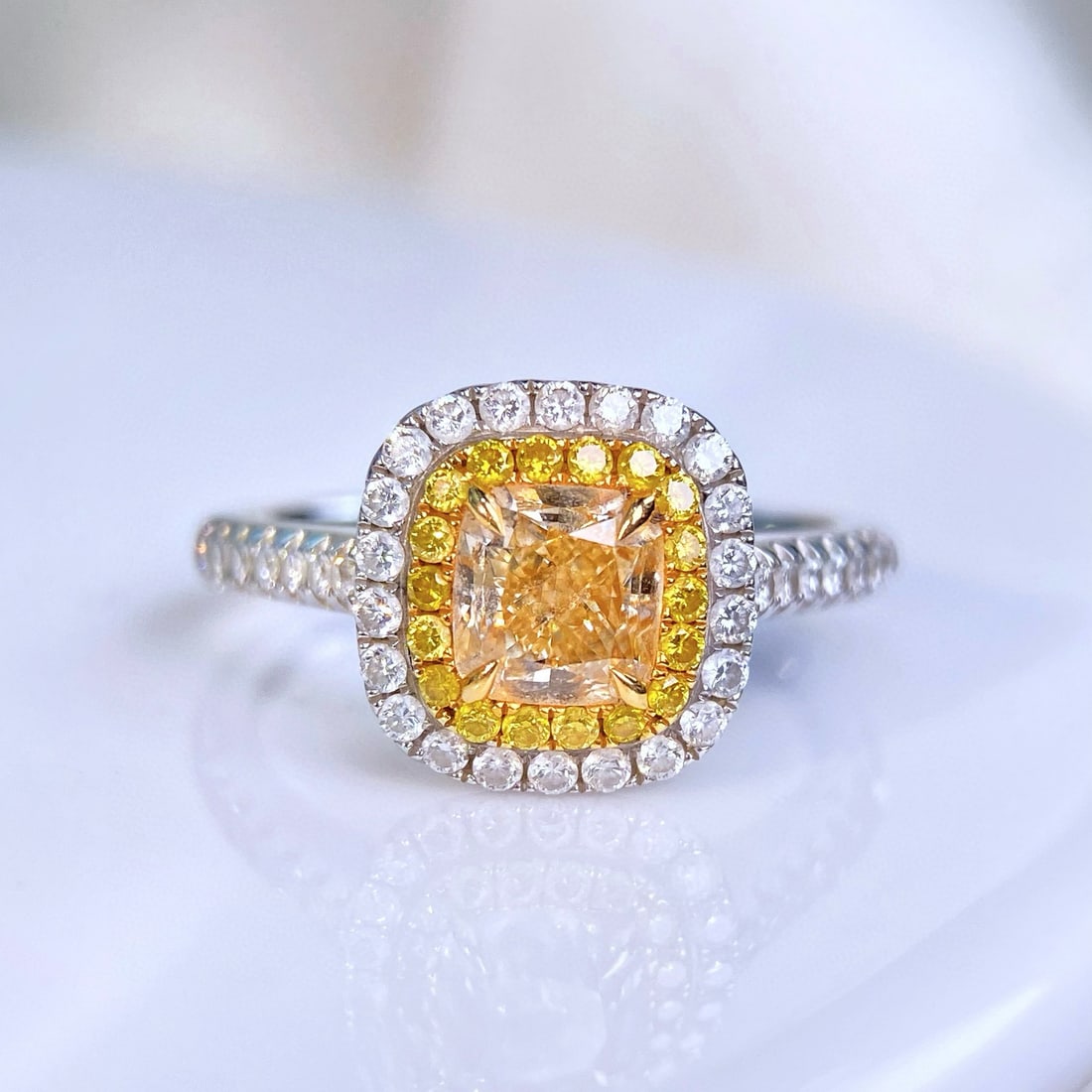 14k Gold 1.40 Ctw Natural Yellow Diamond & Diamond Ring: Ref:230974116 // gold content:14k gold // ring size:7. 25us // // main gemstone:yellow diamond // shape:cushion // carat weight:1. 00ct // color:yellow // treatment:natural // // adjacent gemstone 2