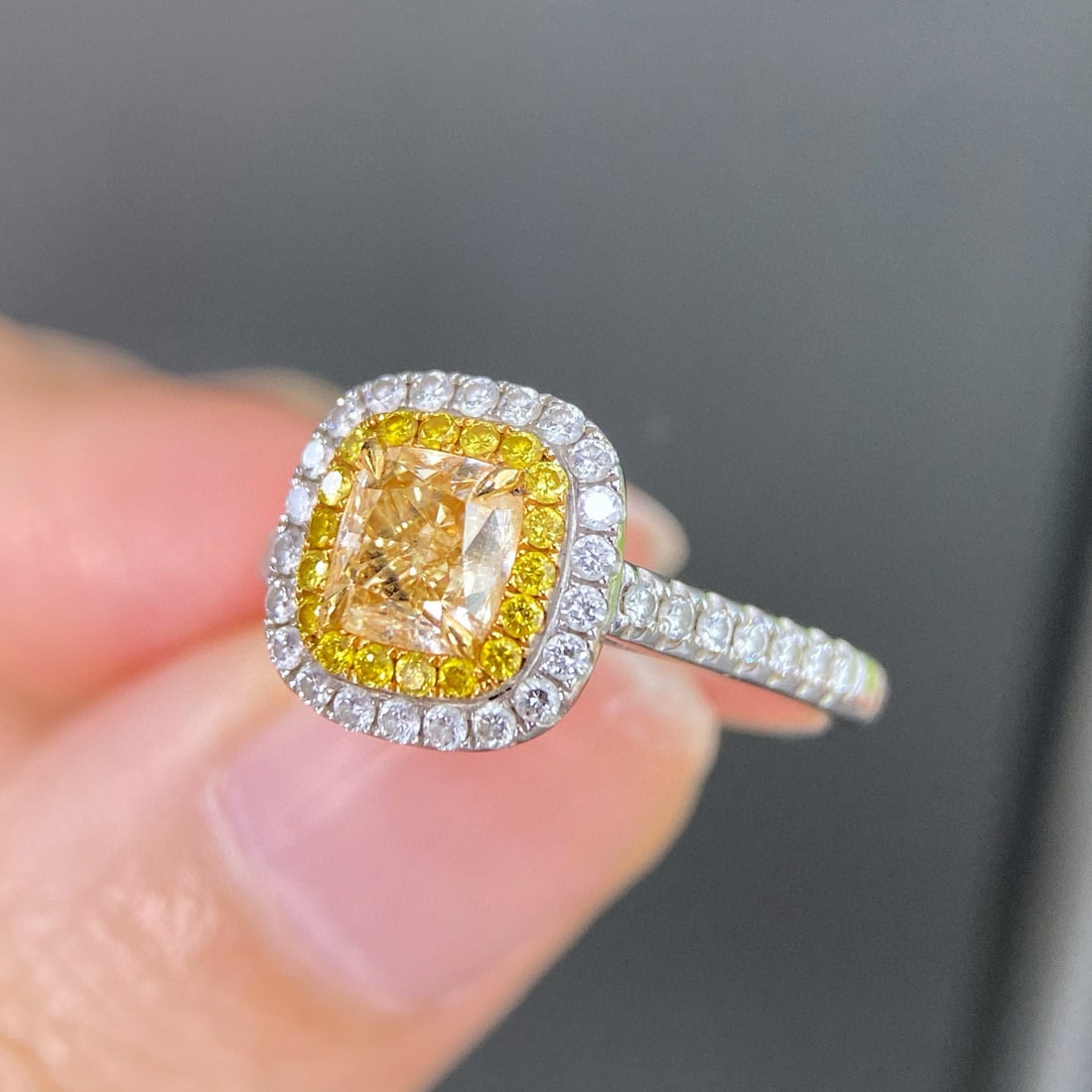 14k Gold 1.40 Ctw Natural Yellow Diamond & Diamond Ring - 2