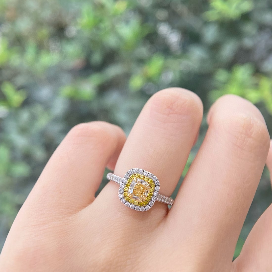 14k Gold 1.40 Ctw Natural Yellow Diamond & Diamond Ring - 4