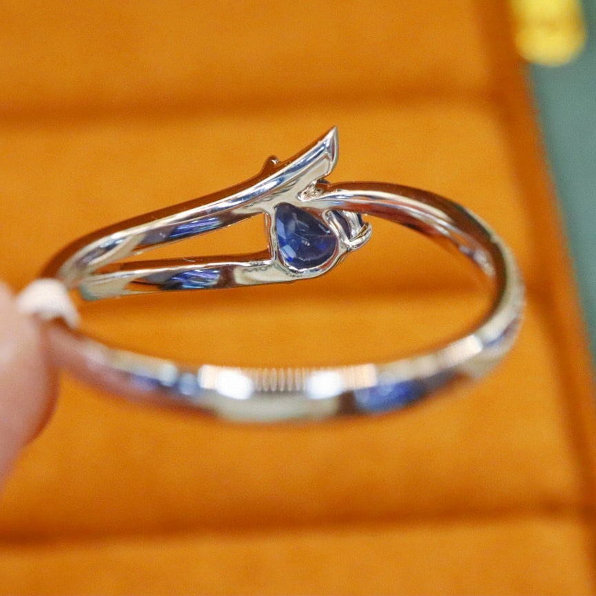 14k Gold 0.74 Ctw Natural Sapphire & Diamond Ring - 4