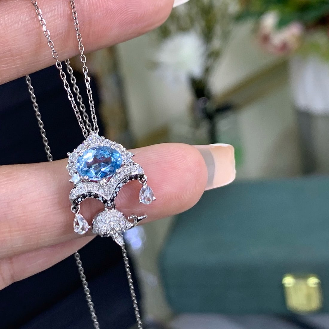 14k Gold 0.92 Ct Natural Aquamarine & Diamond Necklace - 2
