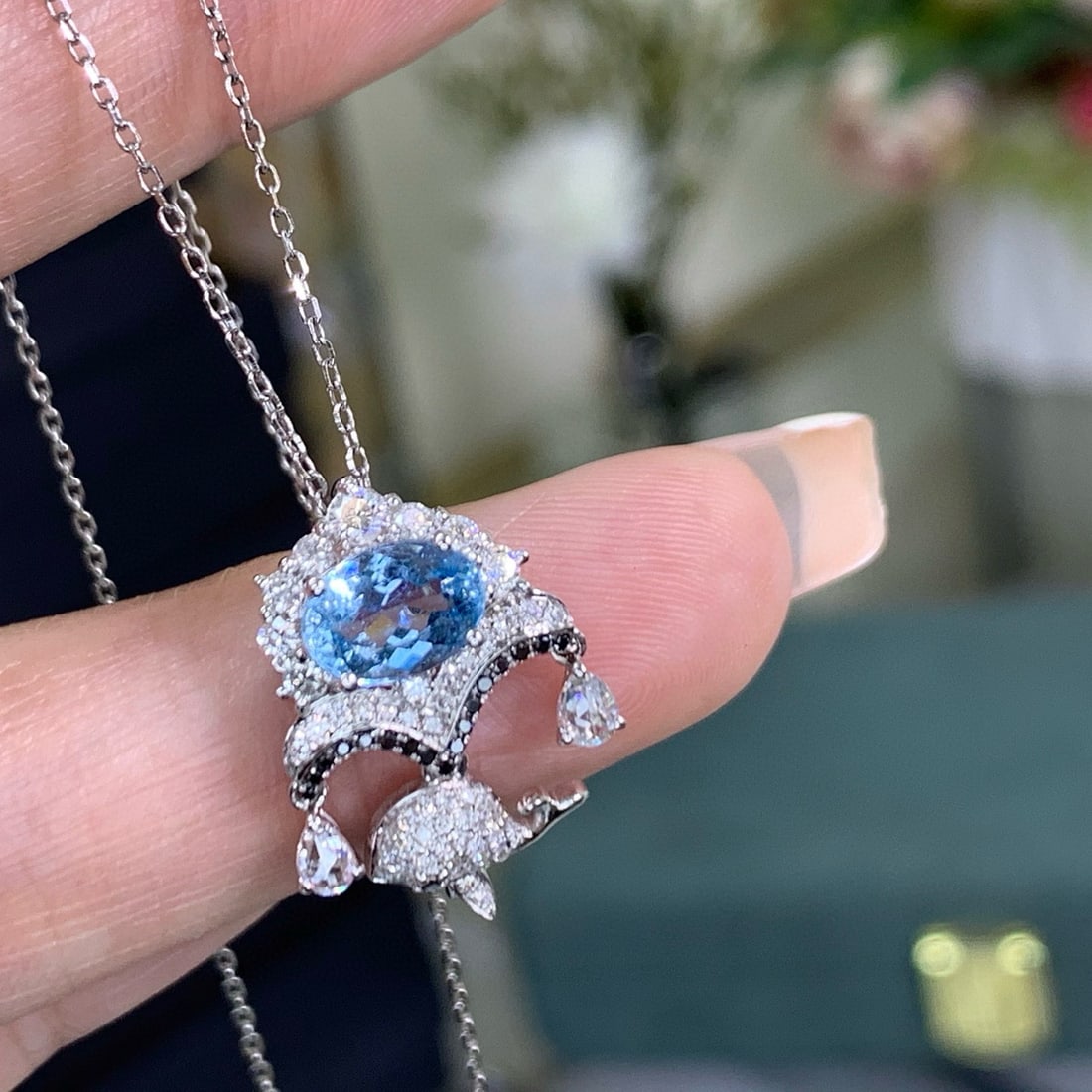 14k Gold 0.92 Ct Natural Aquamarine & Diamond Necklace - 4