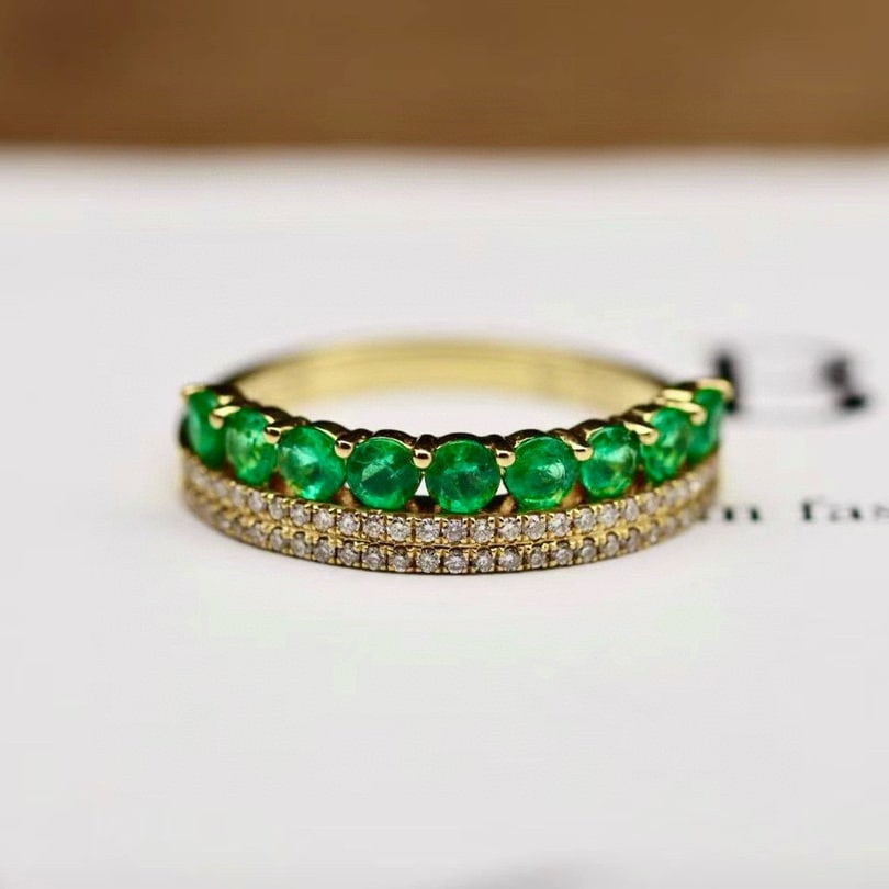 14k Gold 0.78 Ctw Vivid Green Natural Emerald & Diamond Ring: Ref:230973251 // gold content:14k gold // ring size:7. 25us // // main gemstone:emerald // shape:round // carat weight:0. 62ct // color:vivid green // treatment:natural // cut grade:g // // adjacent