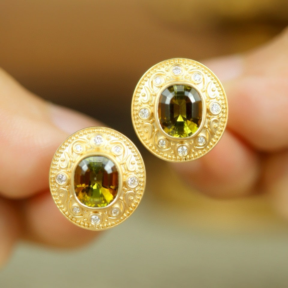 14k Gold 2.43 Ctw Natural Tourmaline & Diamond Earrings: Ref:230973260 // gold content:14k gold // main gemstone:tourmaline // shape:octagonal // carat weight:2. 37ct // color:green // treatment:natural // // adjacent gemstone 2 : diamond // shape:round //