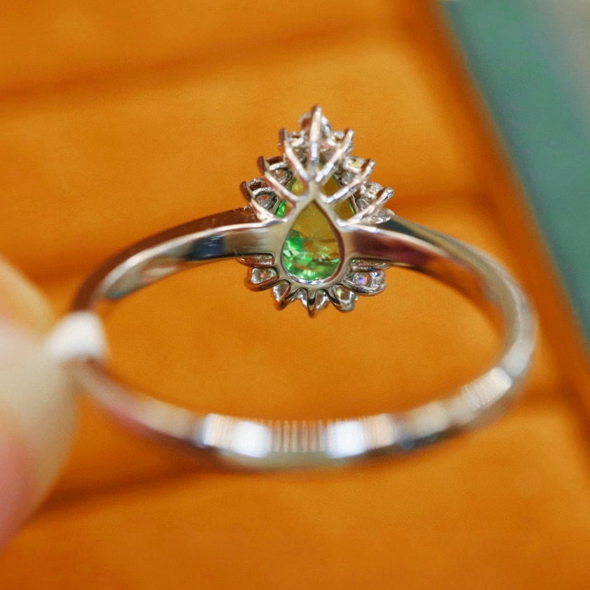 14k Gold 1.35 Ctw Natural Tsavorite & Diamond Ring - 4