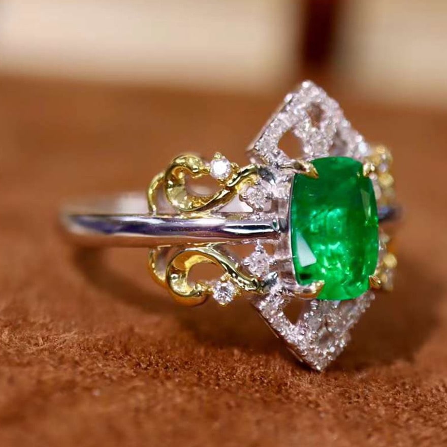 14k Gold 1.03 Ctw Vivid Green Natural Emerald & Diamond Ring - 3