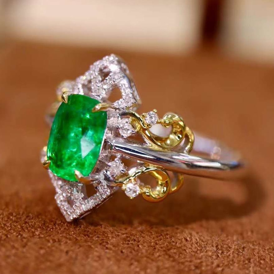 14k Gold 1.03 Ctw Vivid Green Natural Emerald & Diamond Ring - 5