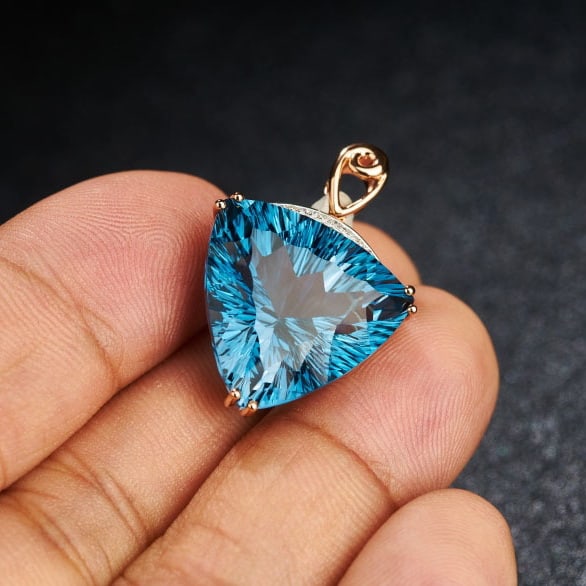 14k Gold 20.6 Ct Natural Topaz & Diamond Pendant( Without Chain ) - 4