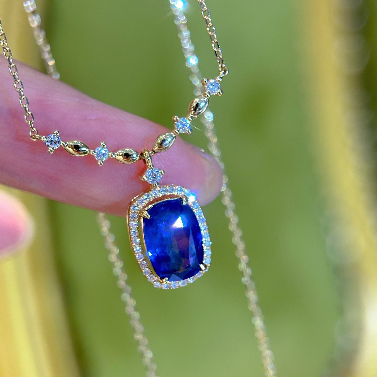 14k Gold 2.19 Ct Natural Sapphire & Diamond Necklace - 3