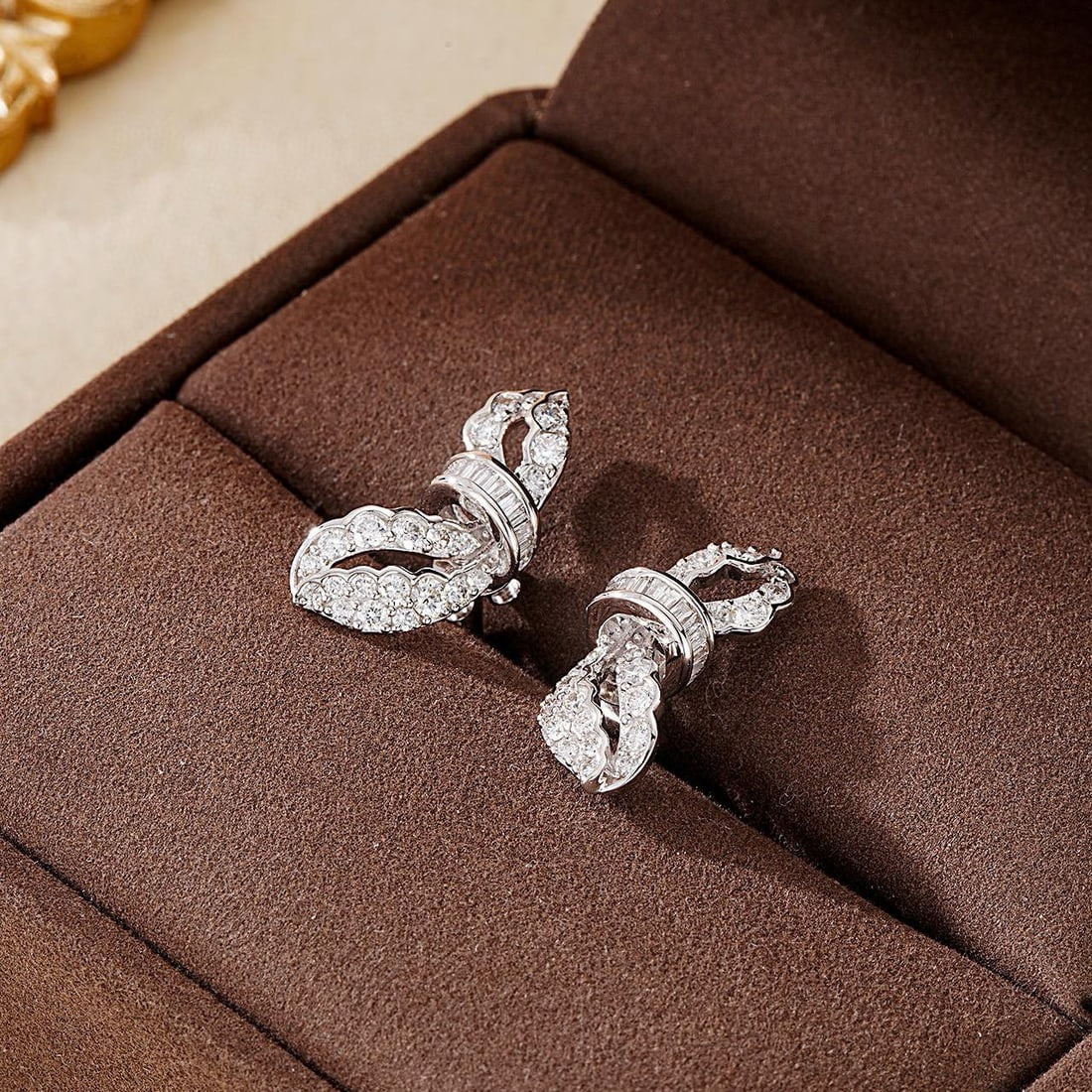 14k Gold 0.88 Ctw Natural H Diamond Earrings - 2