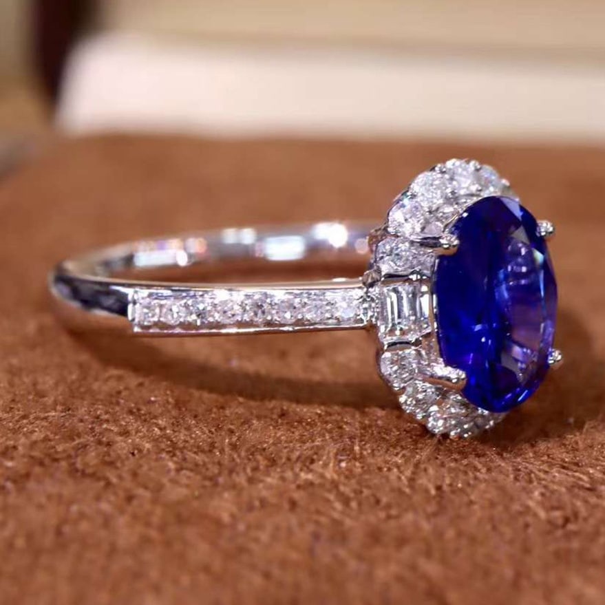 14k Gold 1.25 Ctw Vivid Blue Natural Sapphire & Diamond Ring - 3