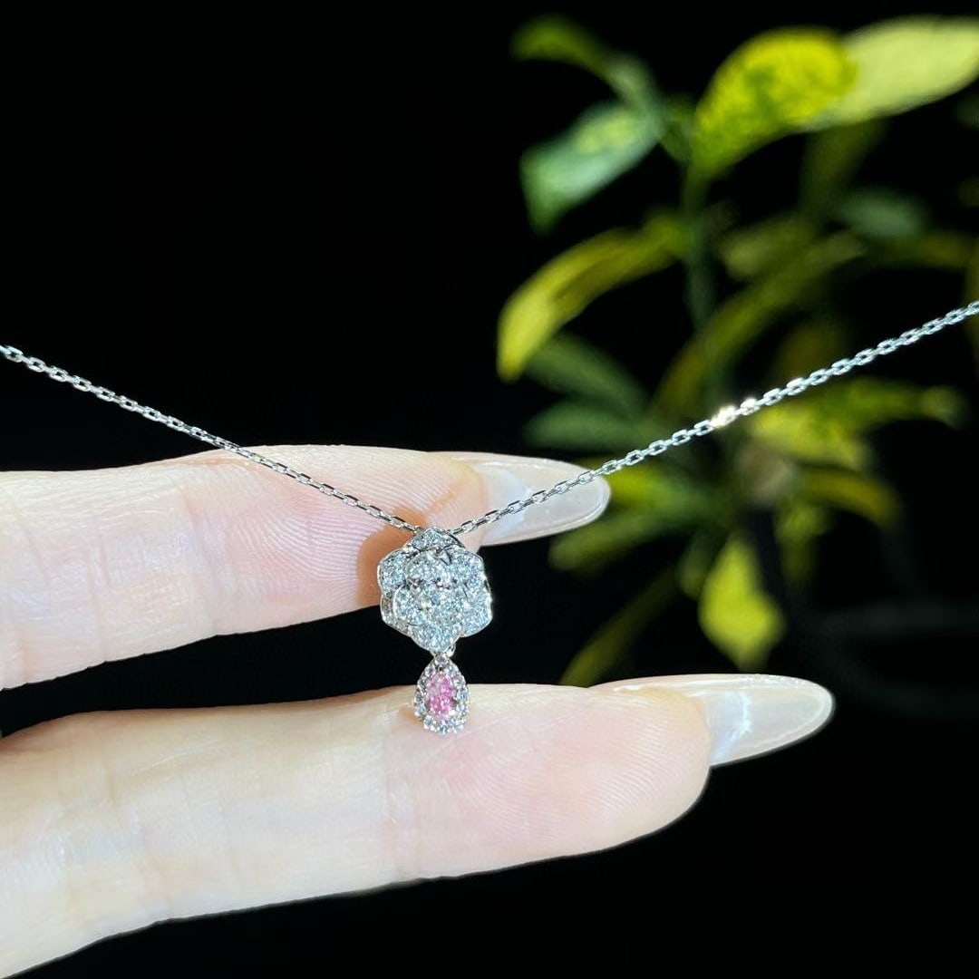 14k Gold 0.28 Ctw Natural Pink Diamond & Diamond & Flowers Necklace - 3