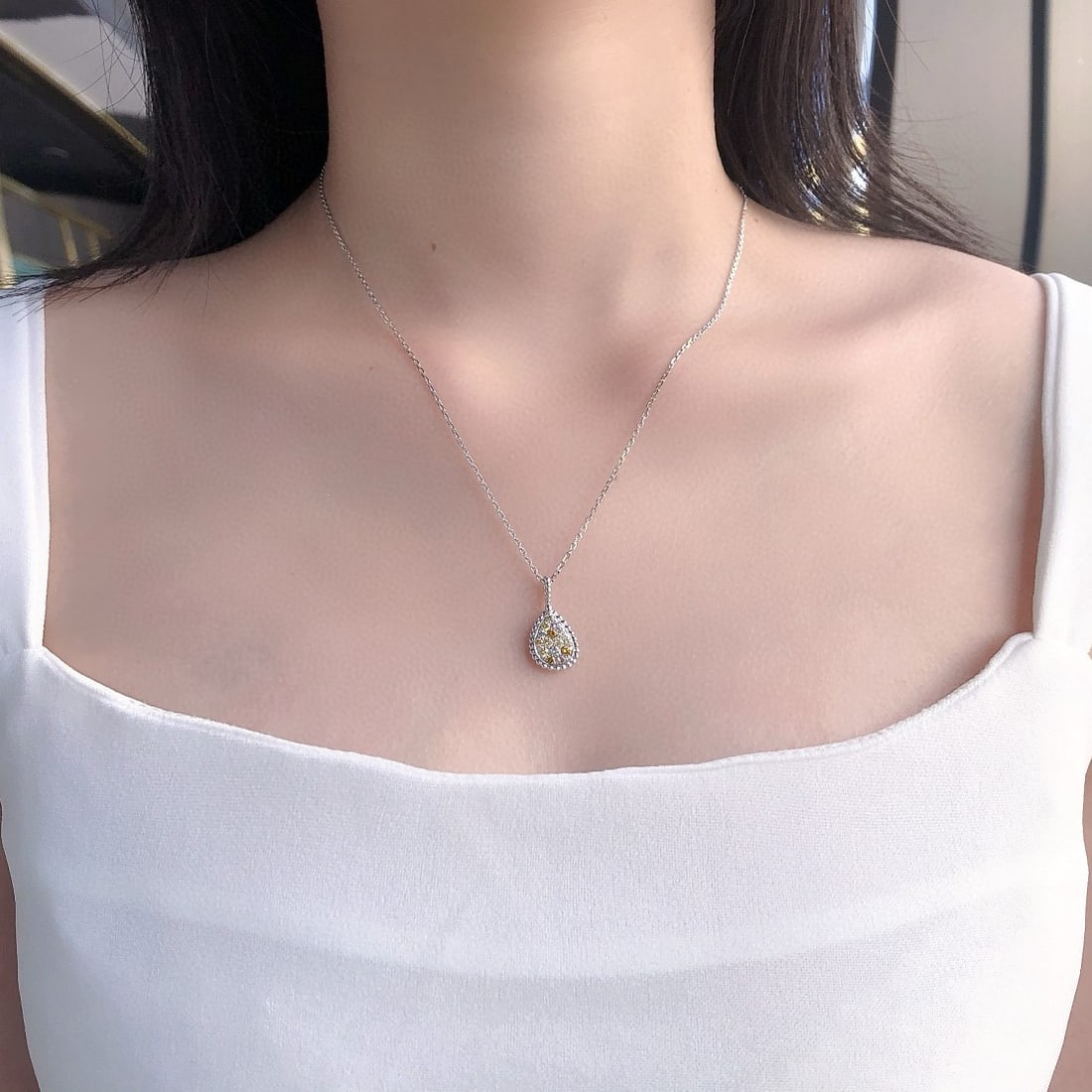 14k Gold 0.80 Ct Natural Color Diamond Necklace - 4