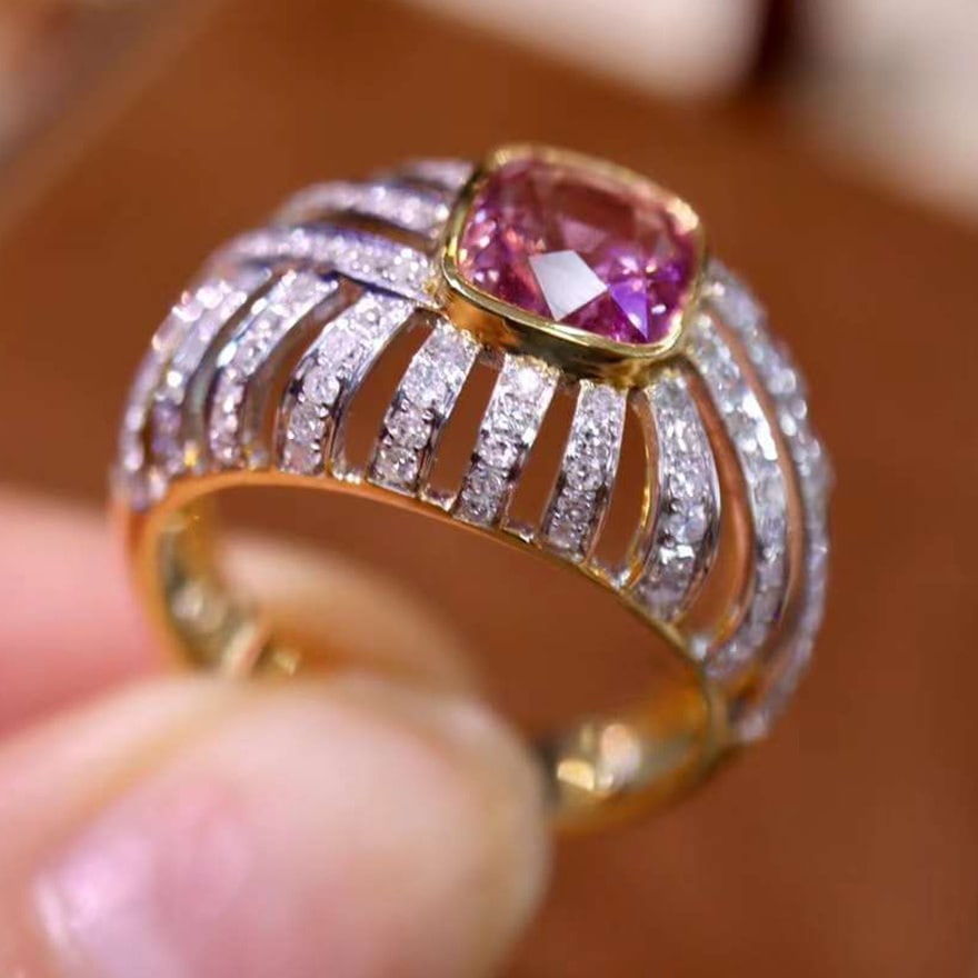 14k Gold 2.58 Ctw Natural Padparadscha Sapphire & Diamond Ring - 5
