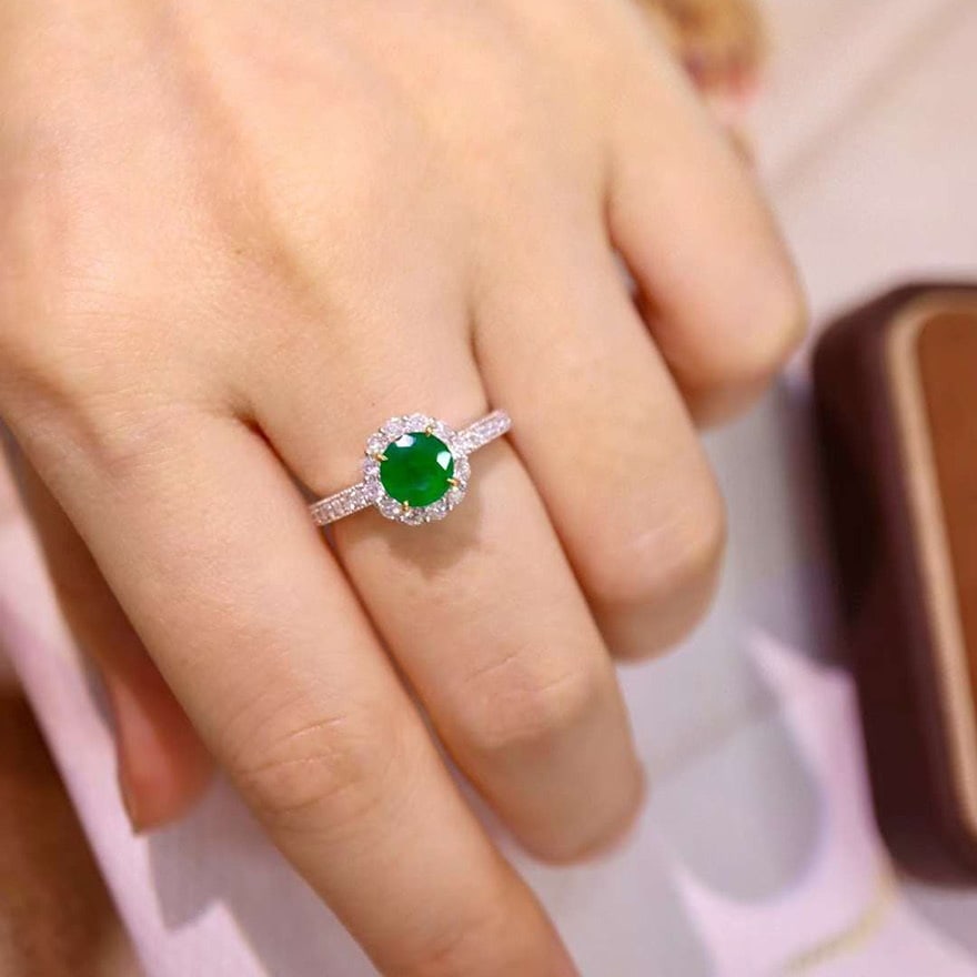 14k Gold 1.49 Ctw Vivid Green Natural Emerald & Diamond Ring - 4