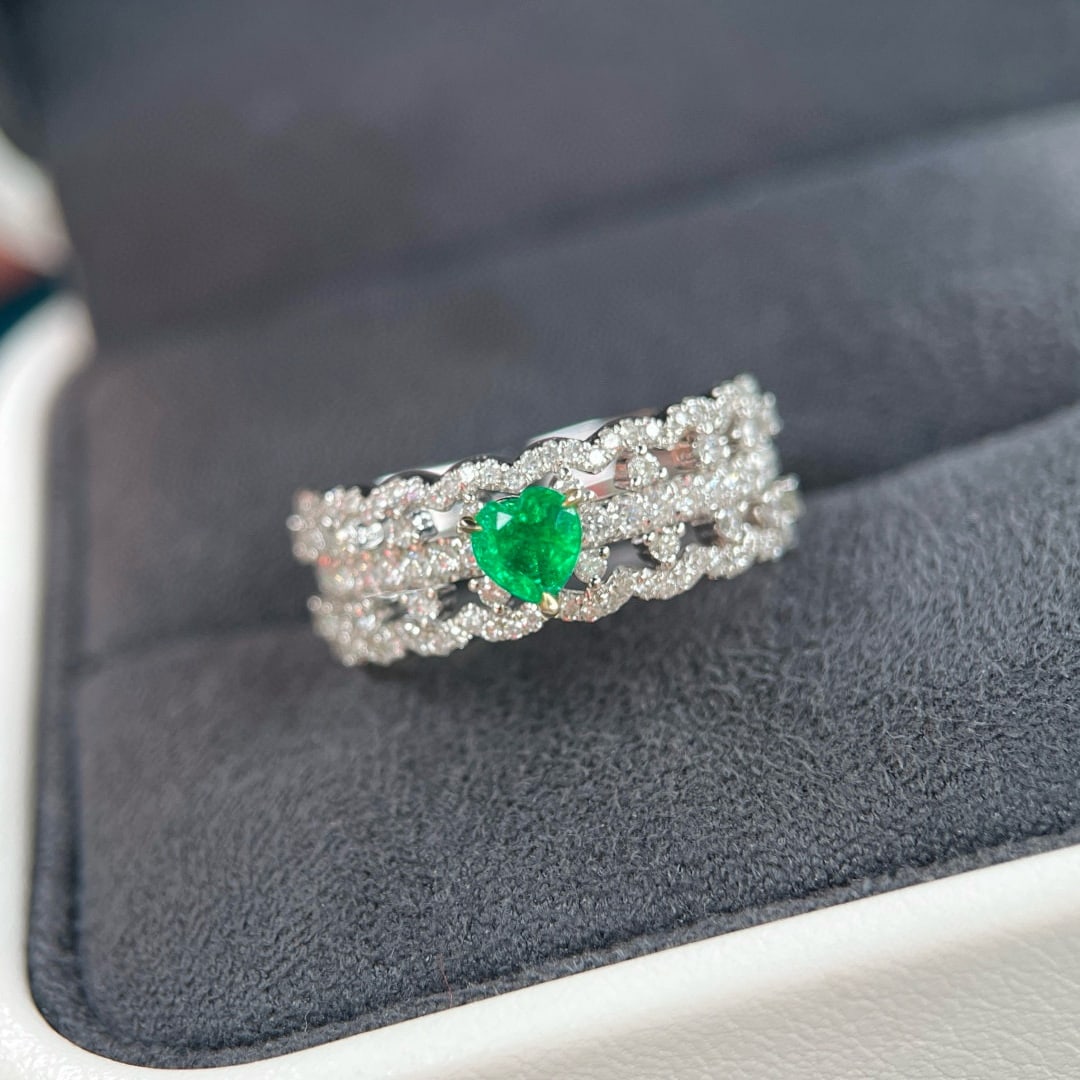 14k Gold 1.08 Ctw Natural Emerald & Diamond Ring - 2