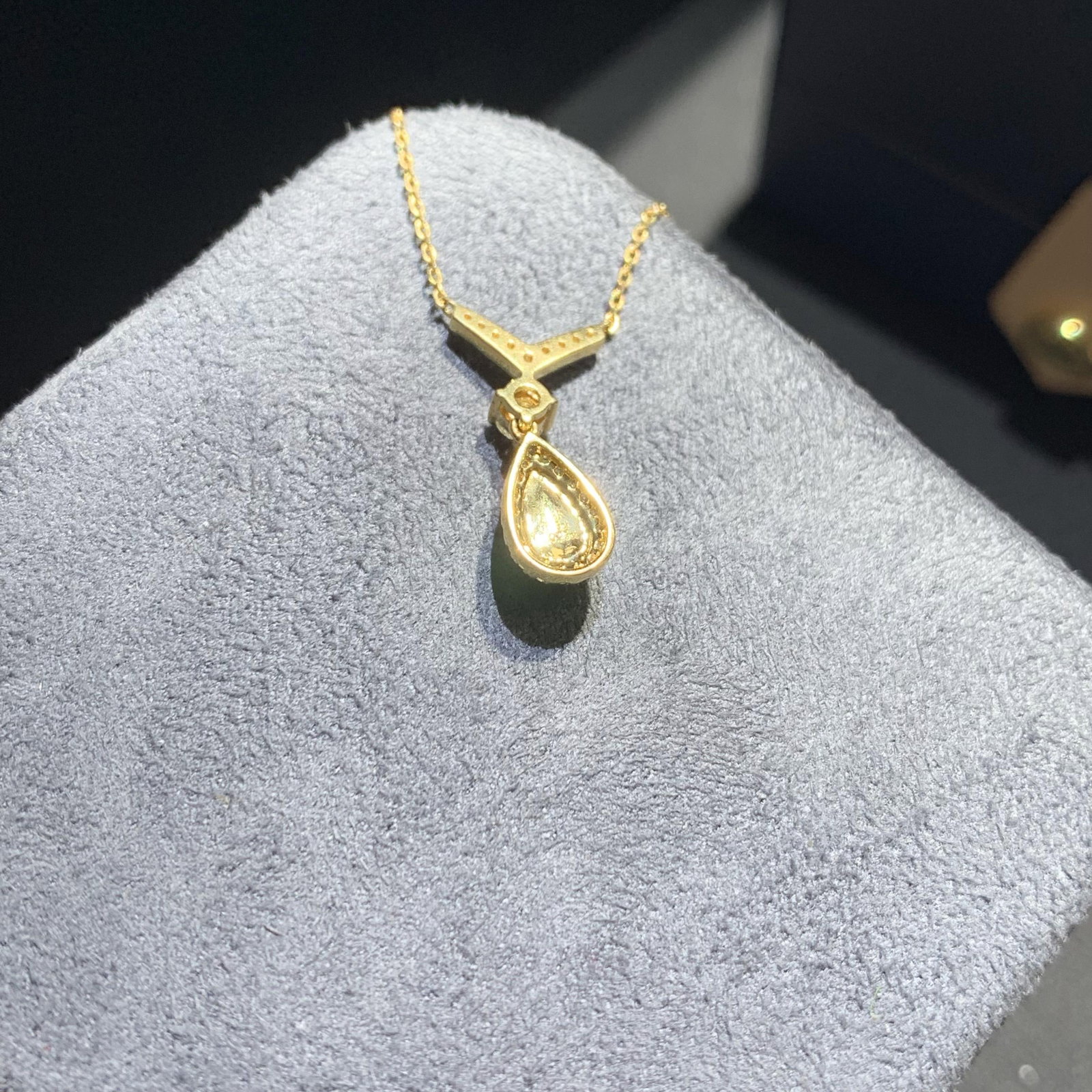 14k Gold 0.70 Ctw Natural Emerald & Diamond Necklace - 2