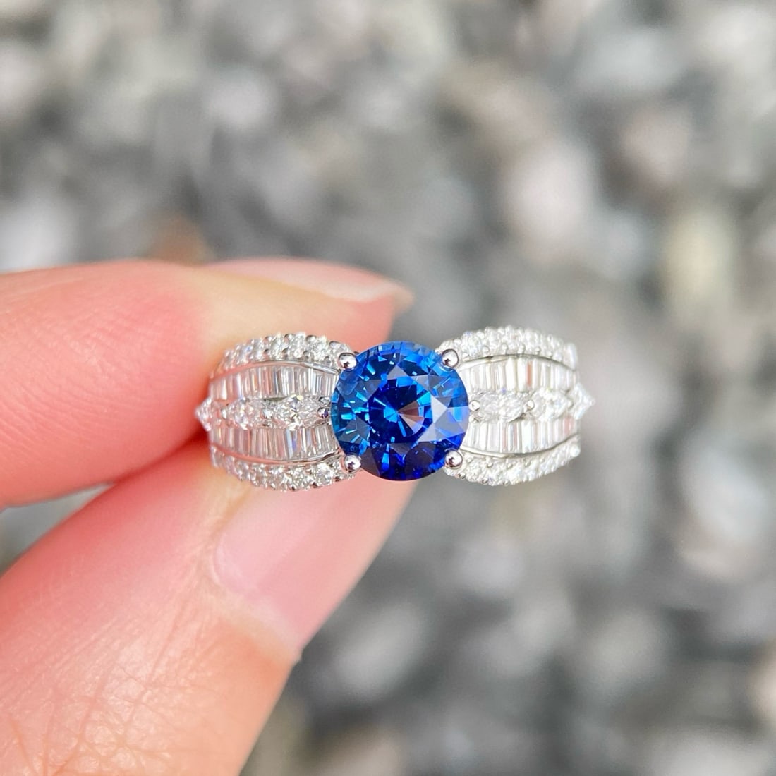 14k Gold 2.15 Ctw Natural Sapphire & Diamond Ring - 3