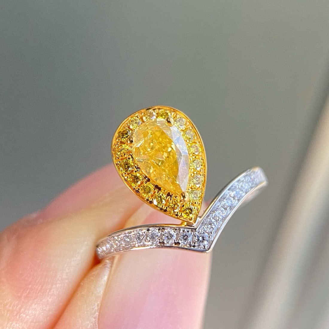 Gia Certified 14k Gold 0.88 Ctw Natural Yellow Diamond & Diamond Ring - 2
