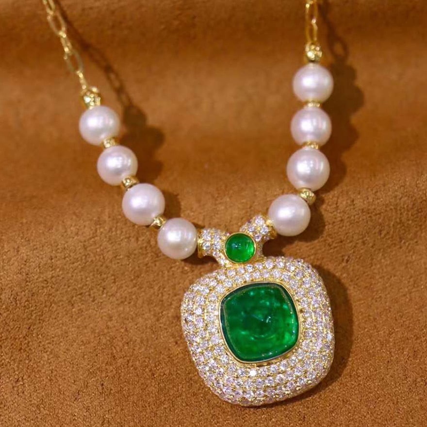 14k Gold 2.82 Ctw Vivid Green Natural Emerald & Diamond Necklace - 2