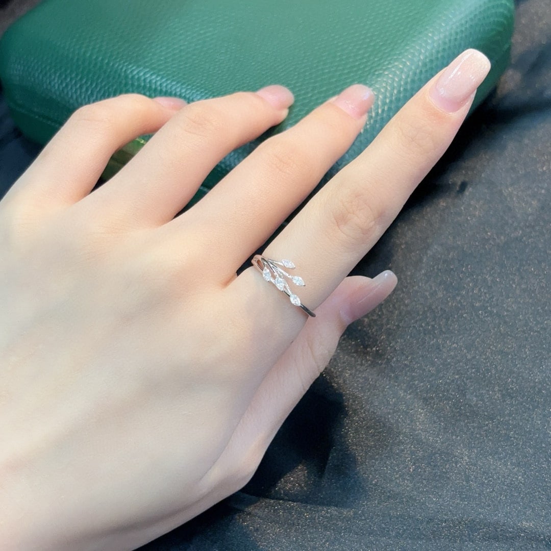 14k Gold 0.20 Ct Natural H Diamond Ring - 2