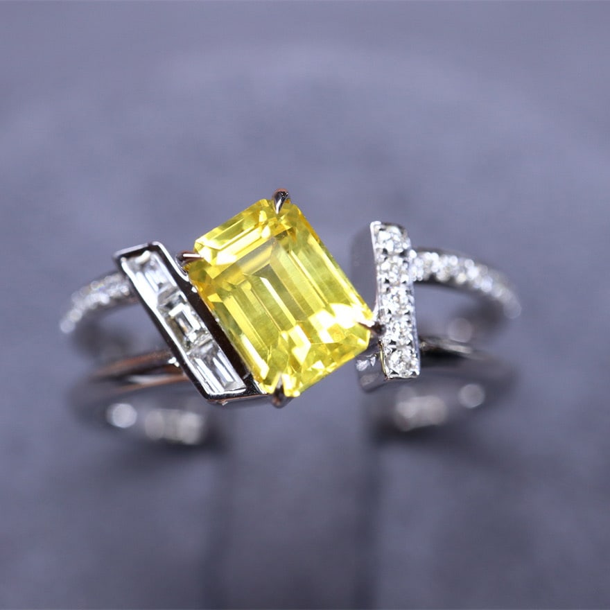 14k Gold 1.05 Ct Natural Sapphire & Diamond Ring: Ref:230974390 // gold content:14k gold // ring size:7. 25us // // main gemstone:sapphire // shape:octagonal // carat weight:1. 05ct // color:yellow // treatment:natural // // adjacent gemstone 2 : dia
