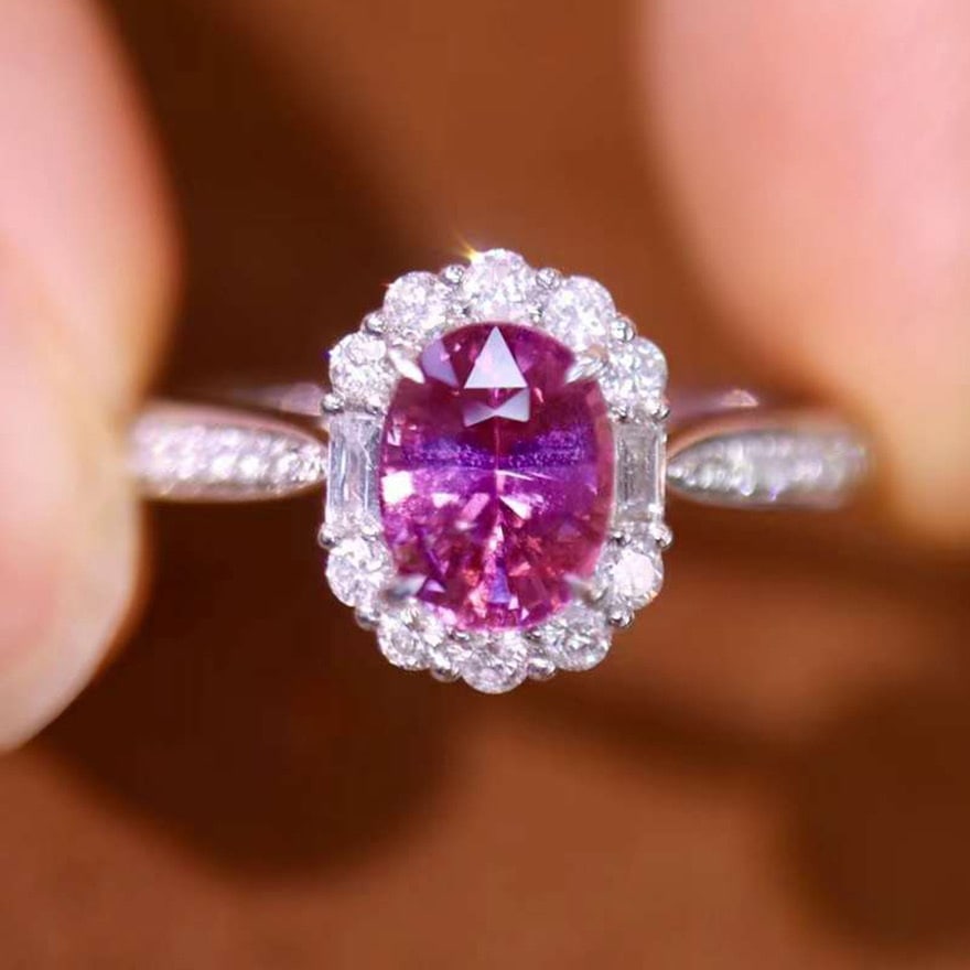 14k Gold 1.40 Ctw Natural Padparadscha Sapphire & Diamond Ring: Ref:230974265 // gold content:14k gold // ring size:7. 25us // // main gemstone:padparadscha sapphire // shape:oval // carat weight:1. 09ct // color:orangish pink // treatment:natural // // adjacent