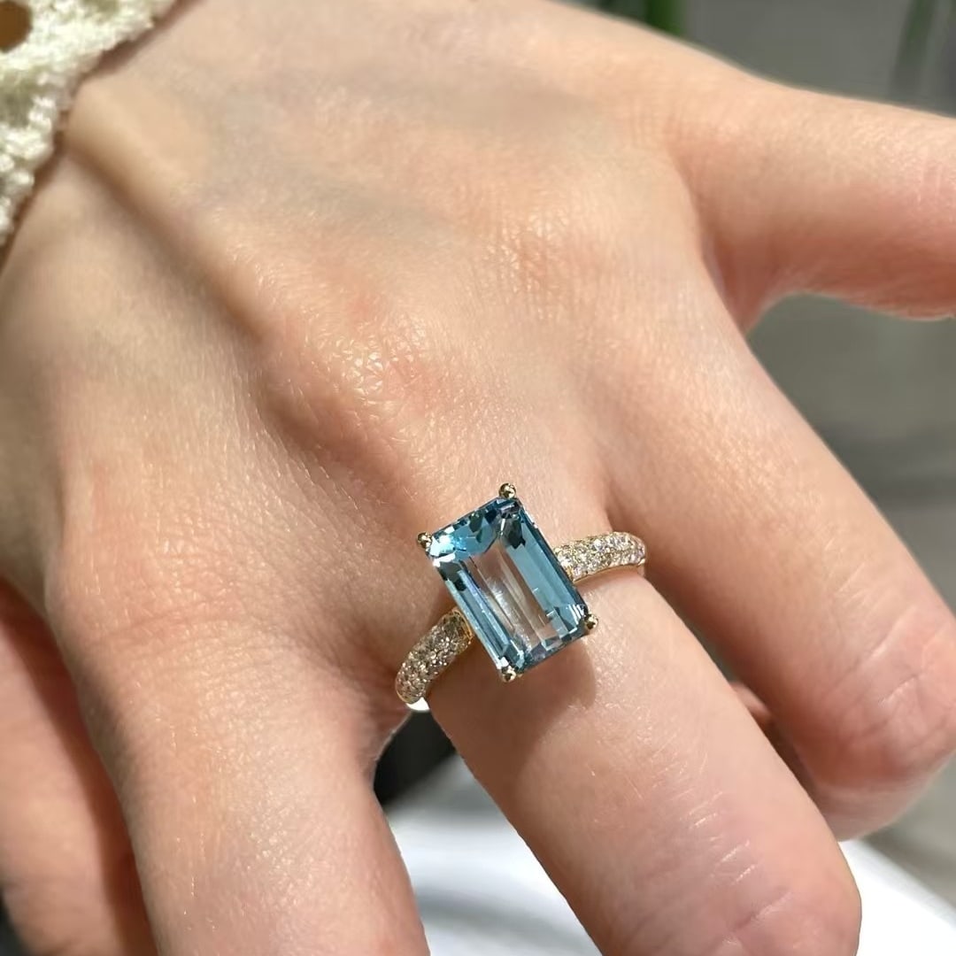 14k Gold 2.72 Ct Natural Aquamarine & Diamond Ring - 4