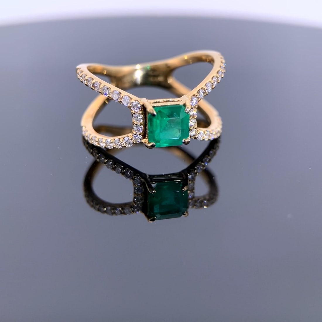 14k Gold 1.26 Ctw Natural Emerald & Diamond Ring - 2