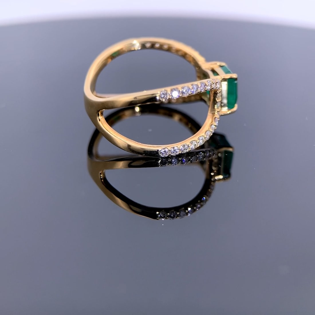 14k Gold 1.26 Ctw Natural Emerald & Diamond Ring - 4