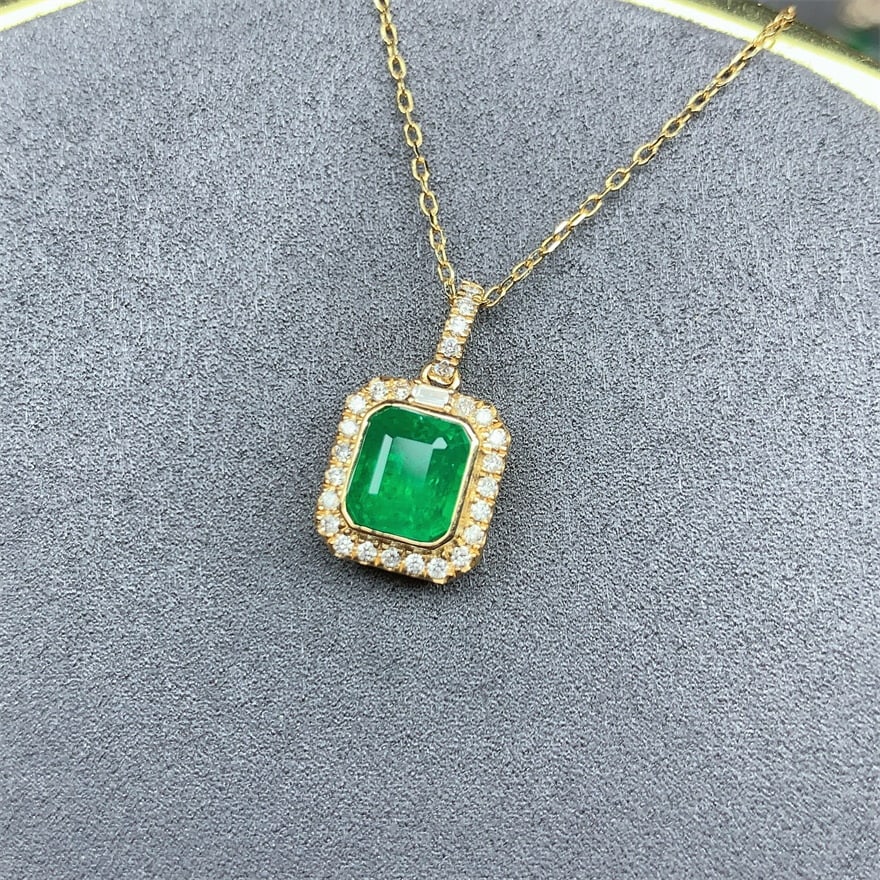 14k Gold 1.38 Ctw Vivid Green Natural Emerald & Diamond Pendant( Without Chain ) - 4
