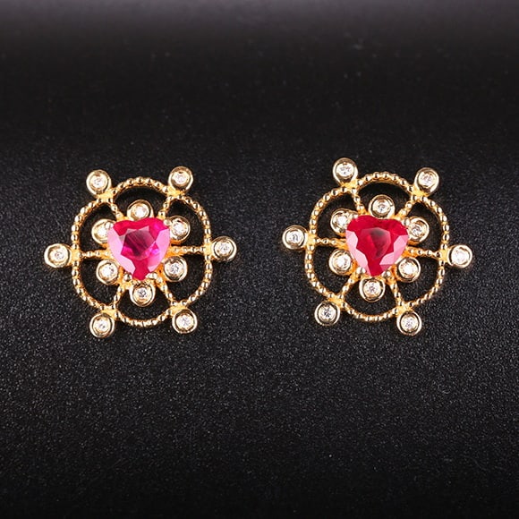 14k Gold 0.57 Ctw Natural Ruby & Diamond Earrings: Ref:230974316 // gold content:14k gold // main gemstone:ruby // shape:heart // carat weight:0. 5ct // color:red // treatment:natural // // adjacent gemstone 2 : diamond // shape:round // carat