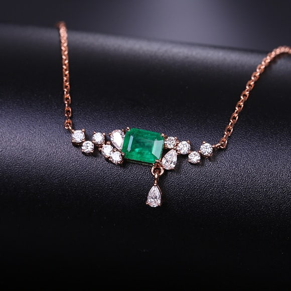 14k Gold 0.68 Ctw Vivid Green Natural Emerald & Diamond Necklace - 5