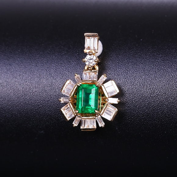 14k Gold 0.50 Ctw Vivid Green Natural Emerald & Diamond Pendant( Without Chain ) - 3