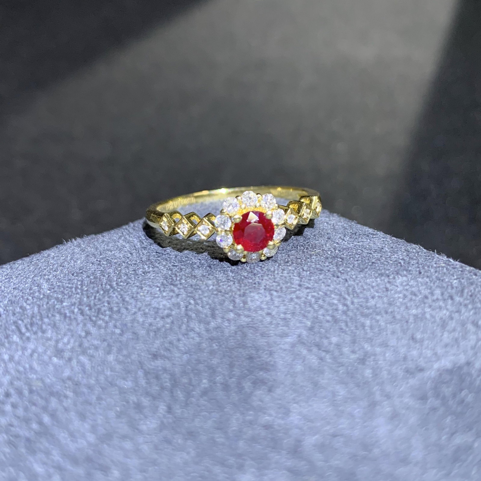 14k Gold 0.63 Ctw Natural Ruby & Diamond Ring: Ref:230974374 // gold content:14k gold // ring size:7. 25us // // main gemstone:ruby // shape:round // carat weight:0. 38ct // color:pigeonblood red // treatment:natural // cut grade:g // // adjacent 