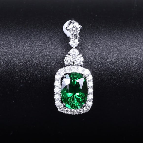 14k Gold 1.76 Ctw Vivid Green Natural Tsavorite & Diamond Pendant( Without Chain ): Ref:230974395 // gold content:14k gold // main gemstone:tsavorite // shape:oval // carat weight:1. 43ct // color:vivid green // treatment:natural // // adjacent gemstone 2 : diamond // shape:round //