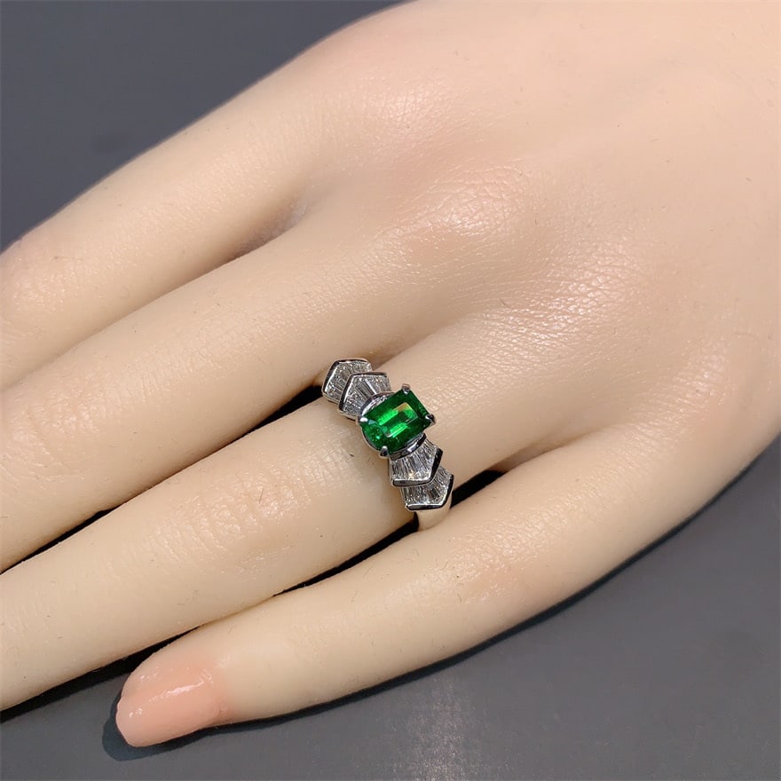 14k Gold 1.13 Ctw Vivid Green Natural Emerald & Diamond Ring - 5