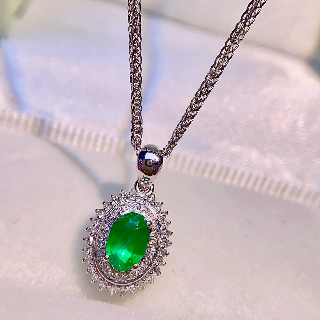 14k Gold 0.55 Ct Vivid Green Natural Emerald & Diamond Pendant( Without Chain ) - 4