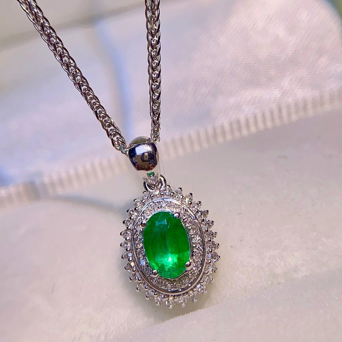 14k Gold 0.55 Ct Vivid Green Natural Emerald & Diamond Pendant( Without Chain ) - 6