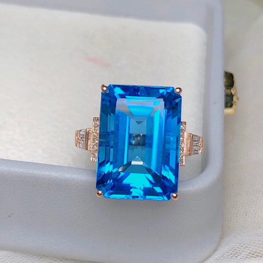 14k Gold 21.8 Ct Natural Topaz & Diamond & Sapphire Ring - 2