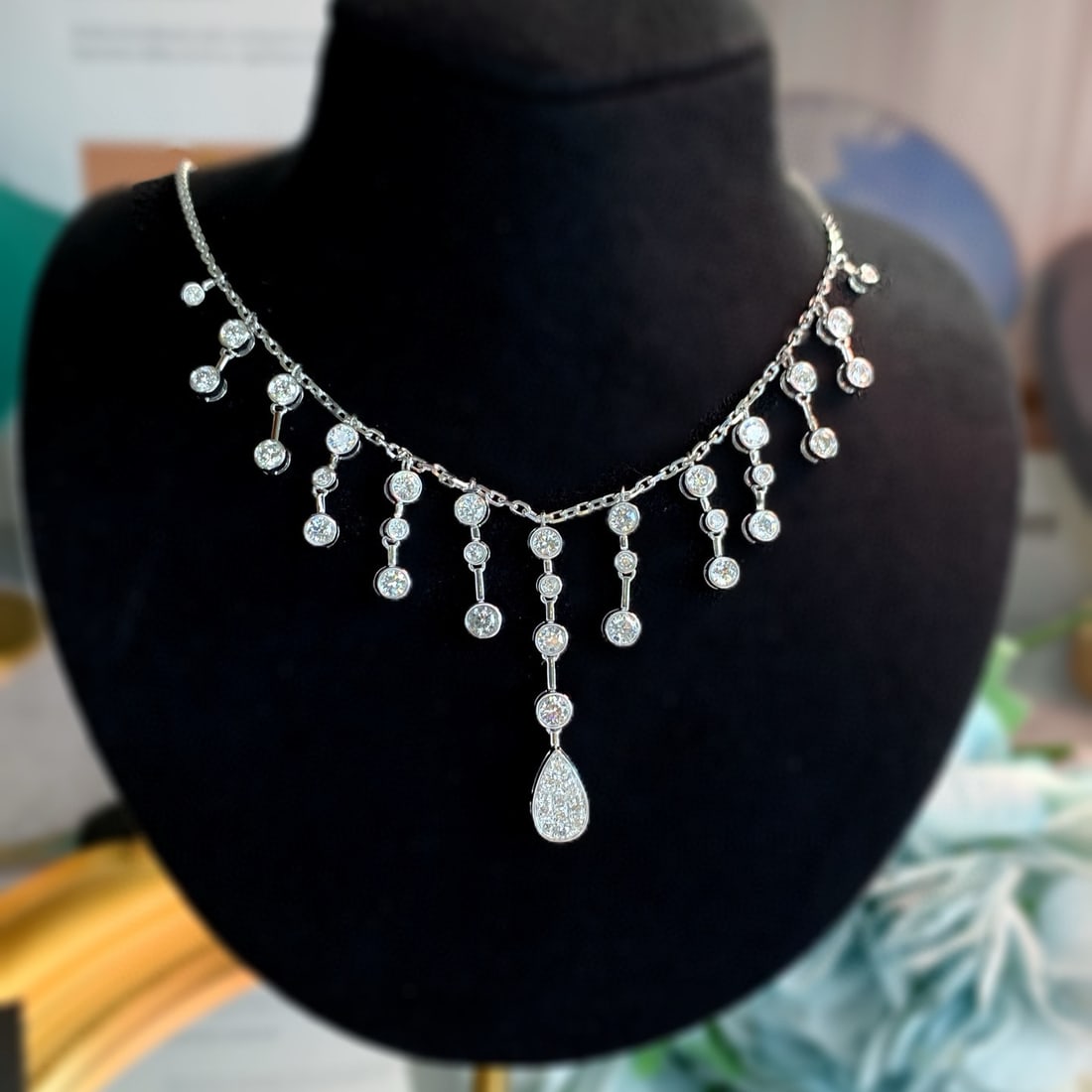 14k Gold 2.05 Ct Natural H Diamond Necklace: Ref:230975024 // gold content:14k gold // main gemstone:diamond // shape:round // carat weight:2. 05ct // clarity grade:vs-si // color:h // treatment:natural // cut grade:g // Condition: New Low