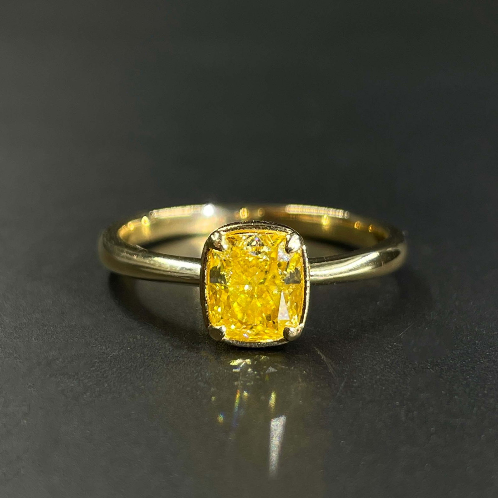 14k Gold 1.00 Ct Natural Yellow Diamond Ring - 2