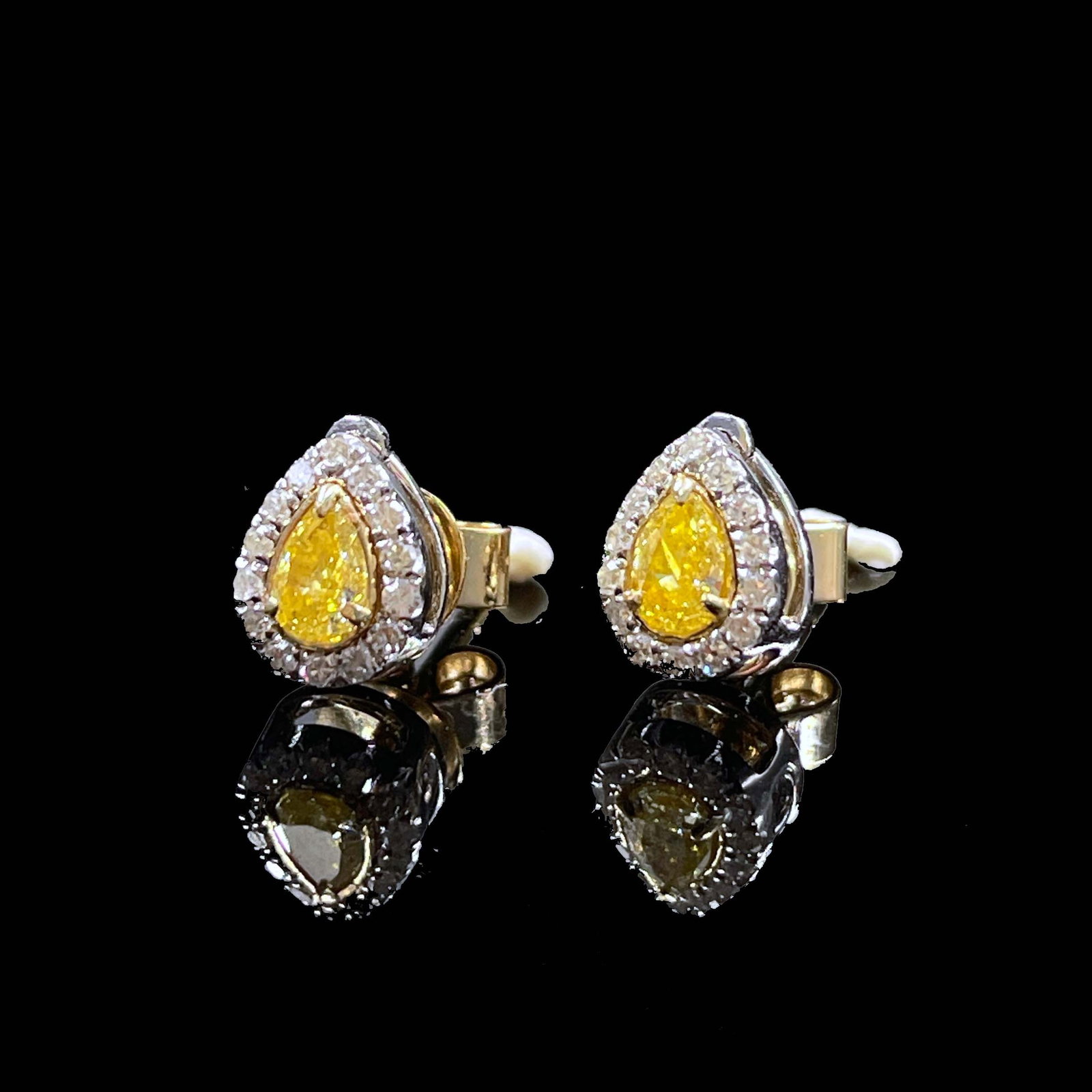 14k Gold 0.6 Ctw Natural Yellow Diamond & Diamond Earrings - 3