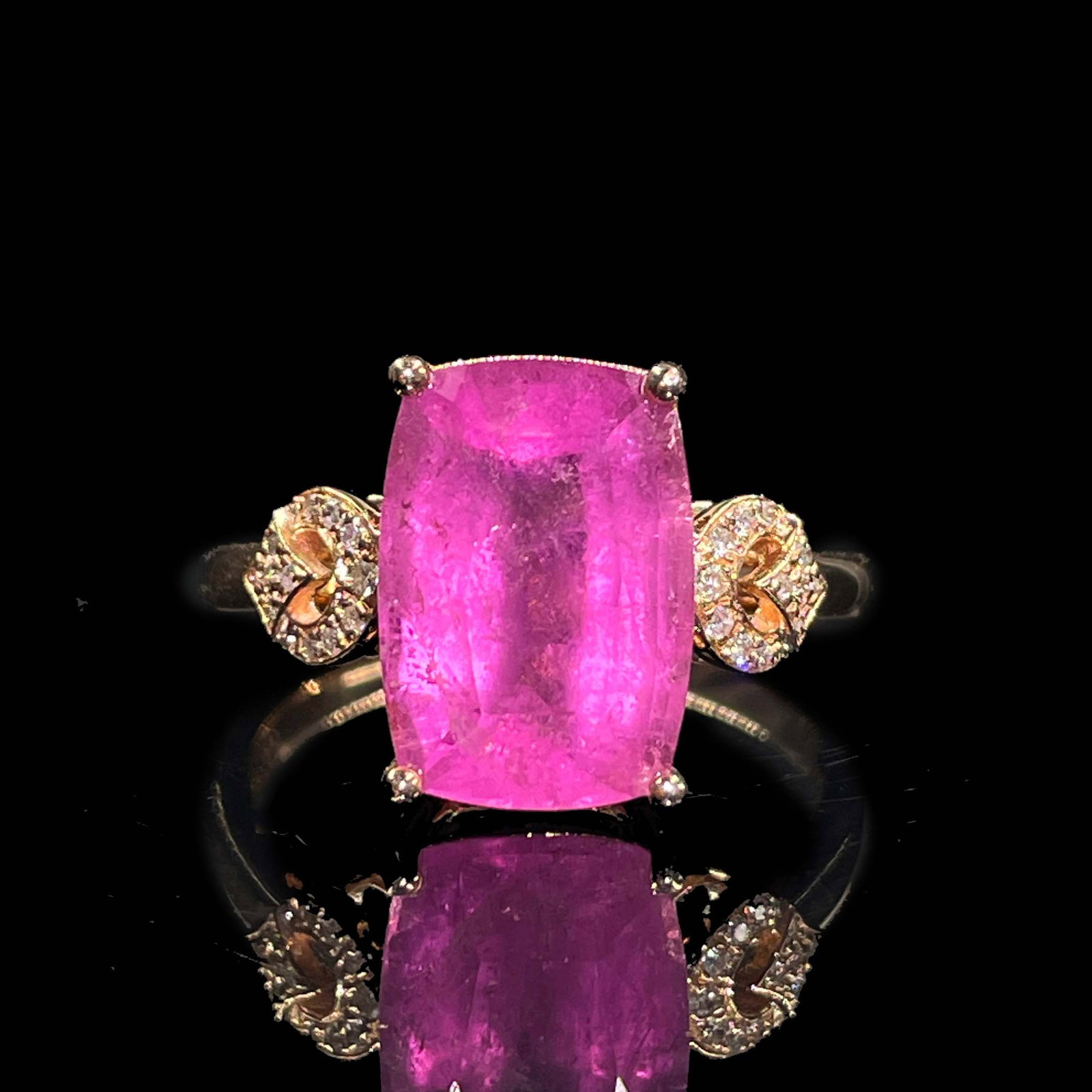 14k Gold 4.49 Ctw Natural Tourmaline & Diamond Ring: Ref:230975047 // gold content:14k gold // ring size:7. 25us // // main gemstone:tourmaline // shape:cushion // carat weight:4. 4ct // color:red // treatment:natural // // adjacent gemstone 2 : diamond