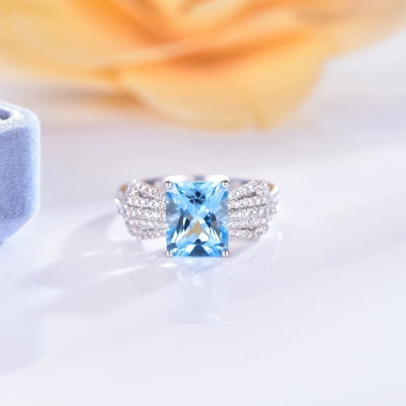 14k Gold 2.60 Ctw Natural Aquamarine & Diamond Ring: Ref:230975059 // gold content:14k gold // ring size:7. 25us // // main gemstone:aquamarine // shape:octagonal // carat weight:2. 25ct // color:blue // treatment:natural // // adjacent gemstone 2 : dia
