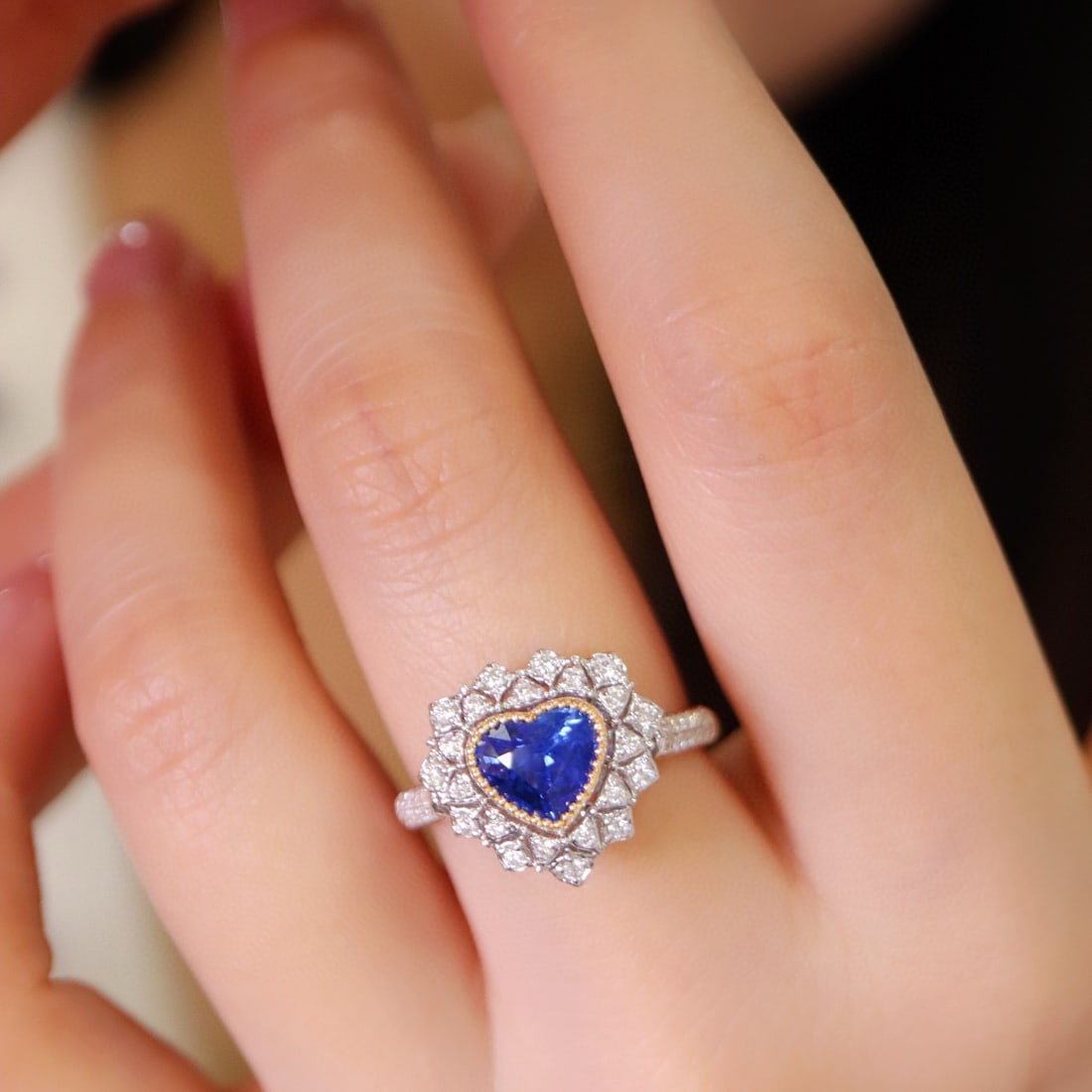 14k Gold 1.31 Ctw Natural Sapphire & Diamond Ring - 2